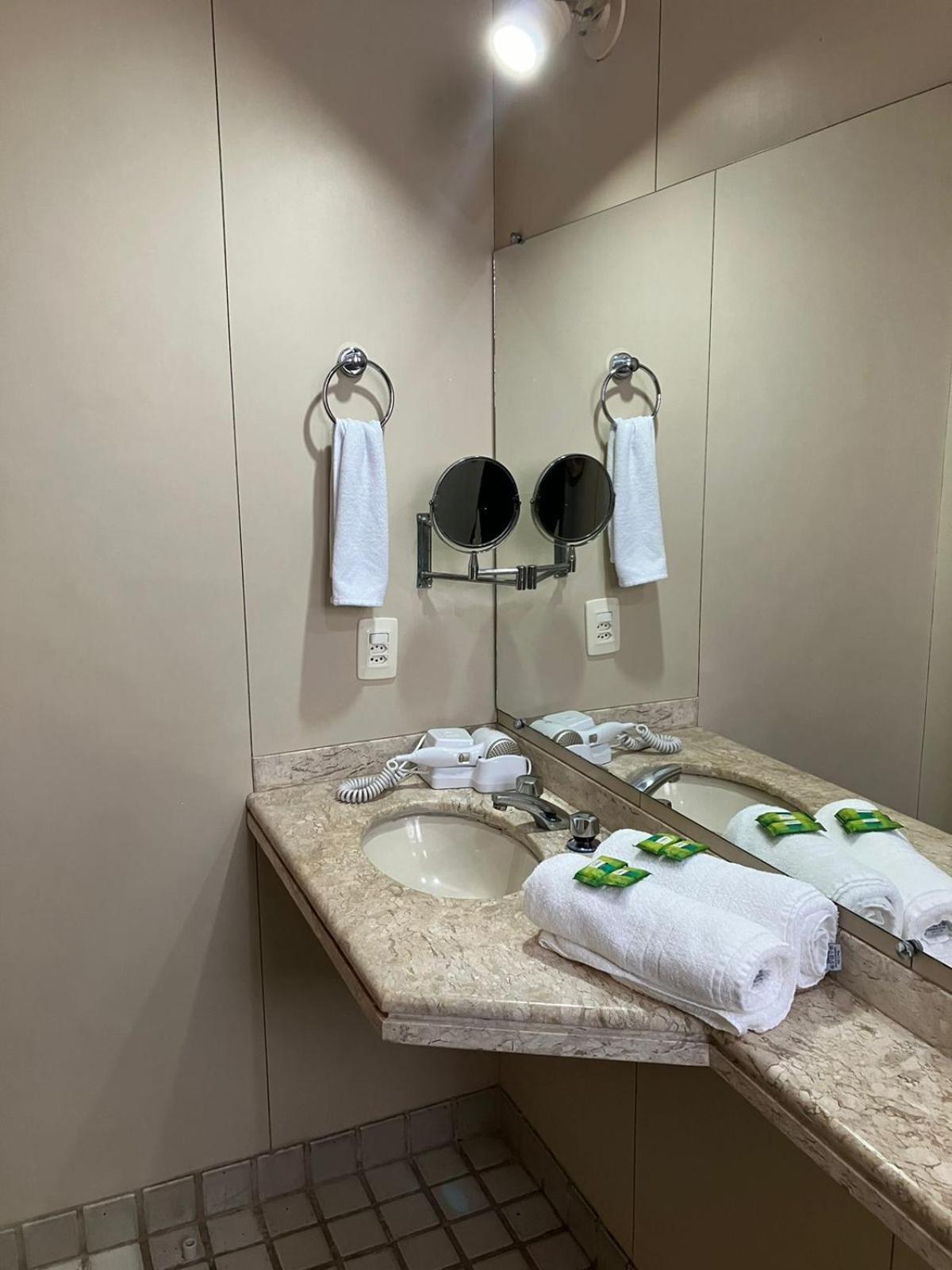 Apart Hotel Volpi 101 - Conforto & Comodidade 贝洛哈里桑塔 外观 照片